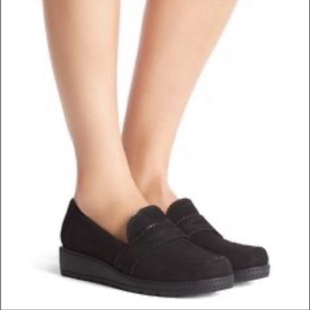 Stuart Weitzman Schooldays Suede Platform Penny Loafers‎ in Black Size 4.5